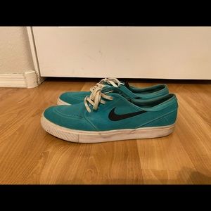 Nike Janoski shoes